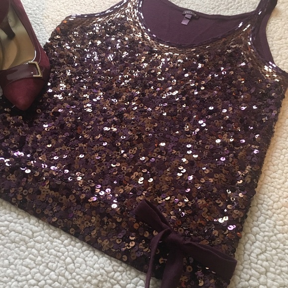 Escada Top - Picture 2 of 5